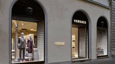 rocco versace firenze|Versace Florence Via Tornabuoni.